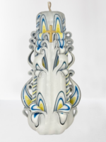 Elegante Taufkerze mit filigranem Design – Ein Geschenk zur Taufe