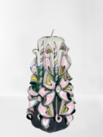 Handgefertigte 18 cm Kerze im Schnittdesign als Blume in Rosa-Grün von Devela Kerzenmanufaktur Berlin – perfekt für jeden Anlass.